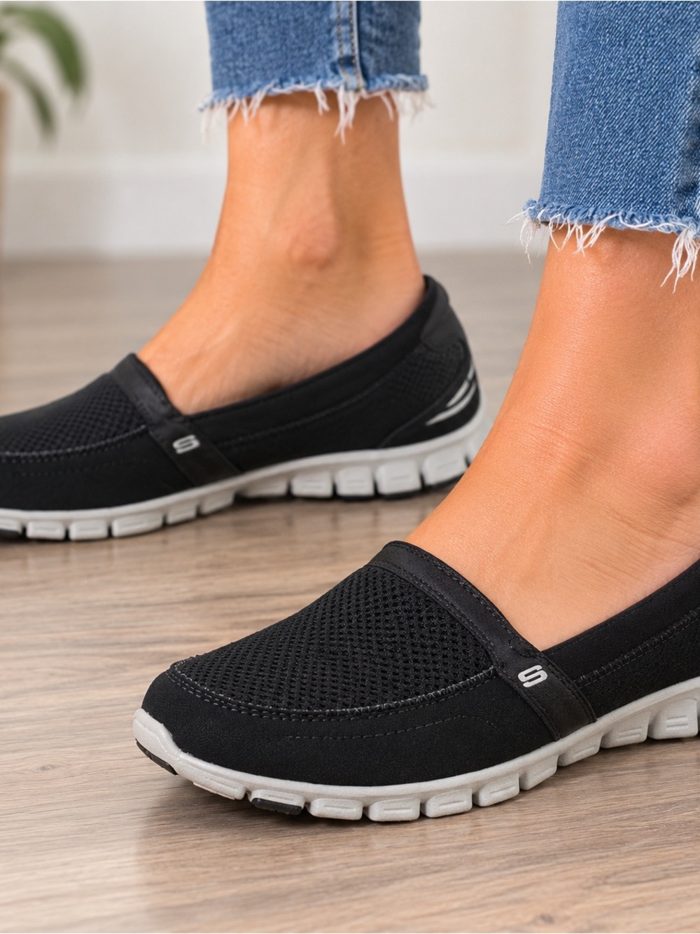 Skechers EZ Flex Shoes Sneakers Womens Size 6 Slip Ons Comfy Black